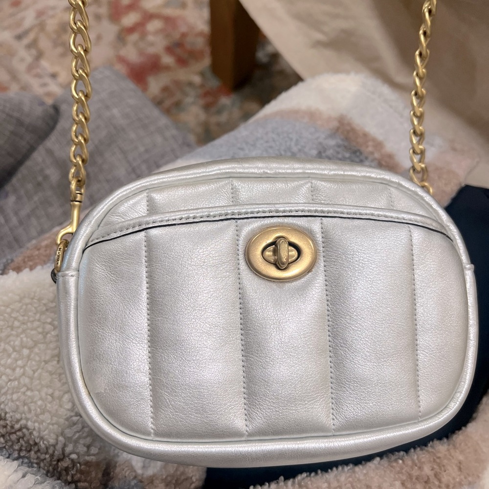 Silver coach bag amazing condition
